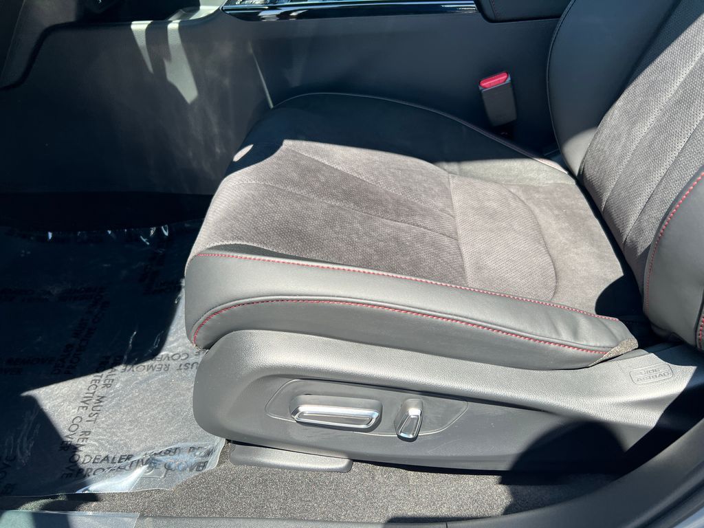 Thumbnail: 2025 Acura ADX - 14