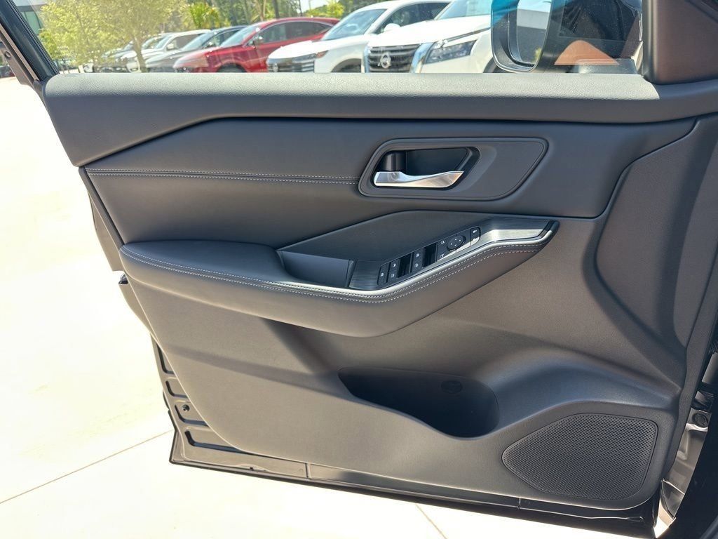 2025 Super Black Nissan Rogue SV FWD SUV