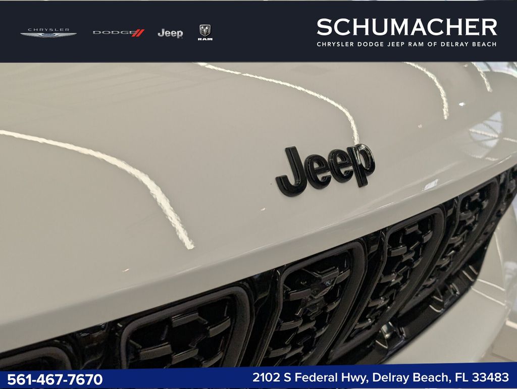 new 2025 Jeep Grand Cherokee car, priced at $71,575