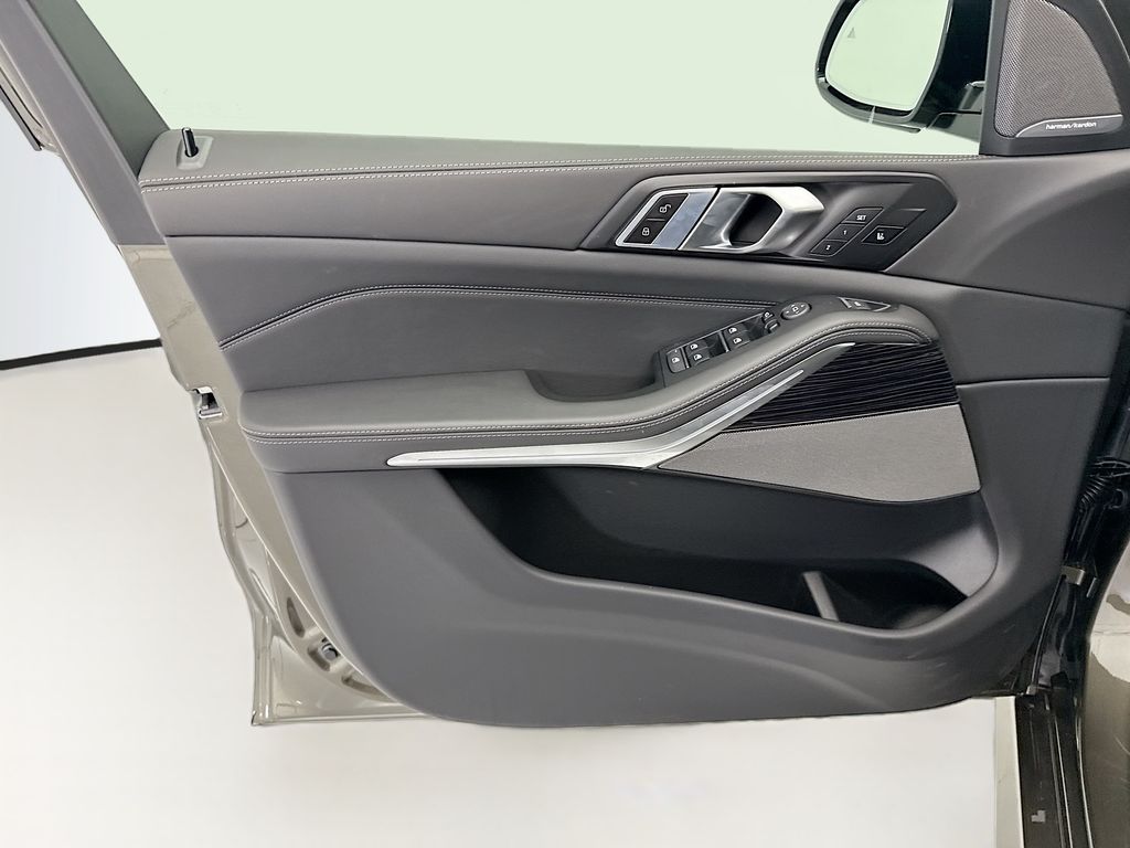 Thumbnail: 2026 BMW X5 - 24