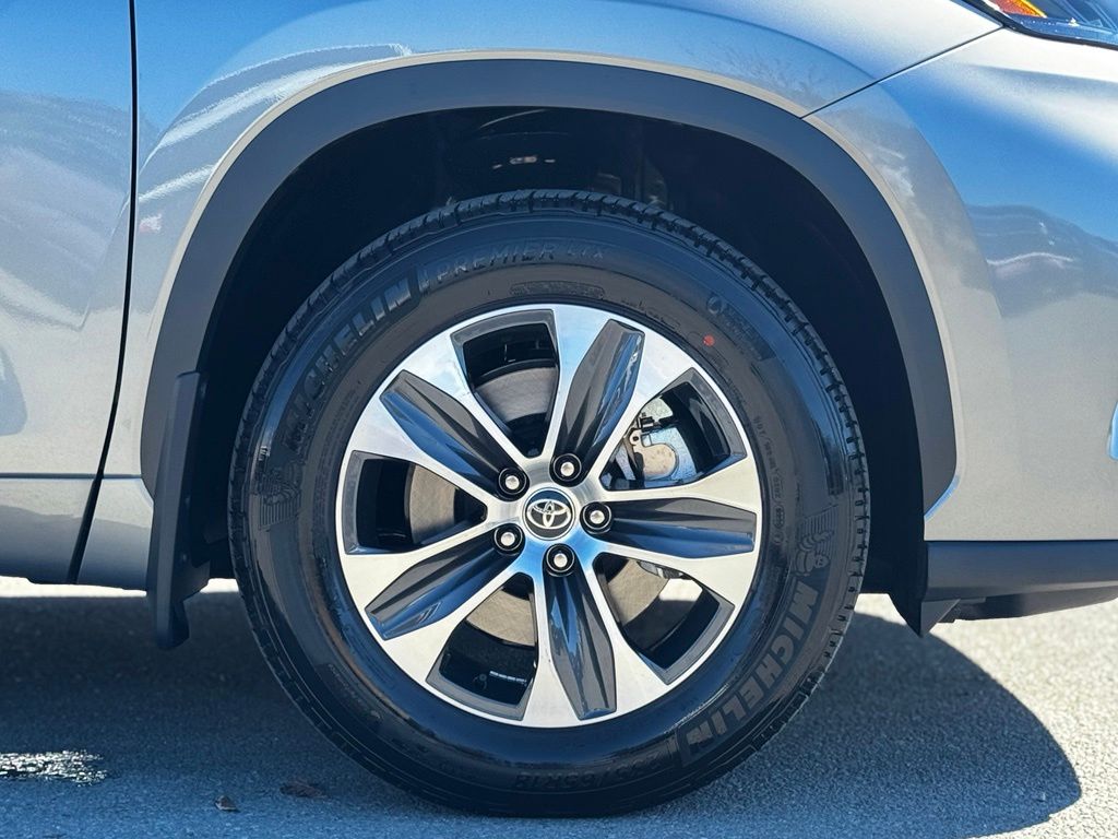 New 2026 Toyota Highlander SUV