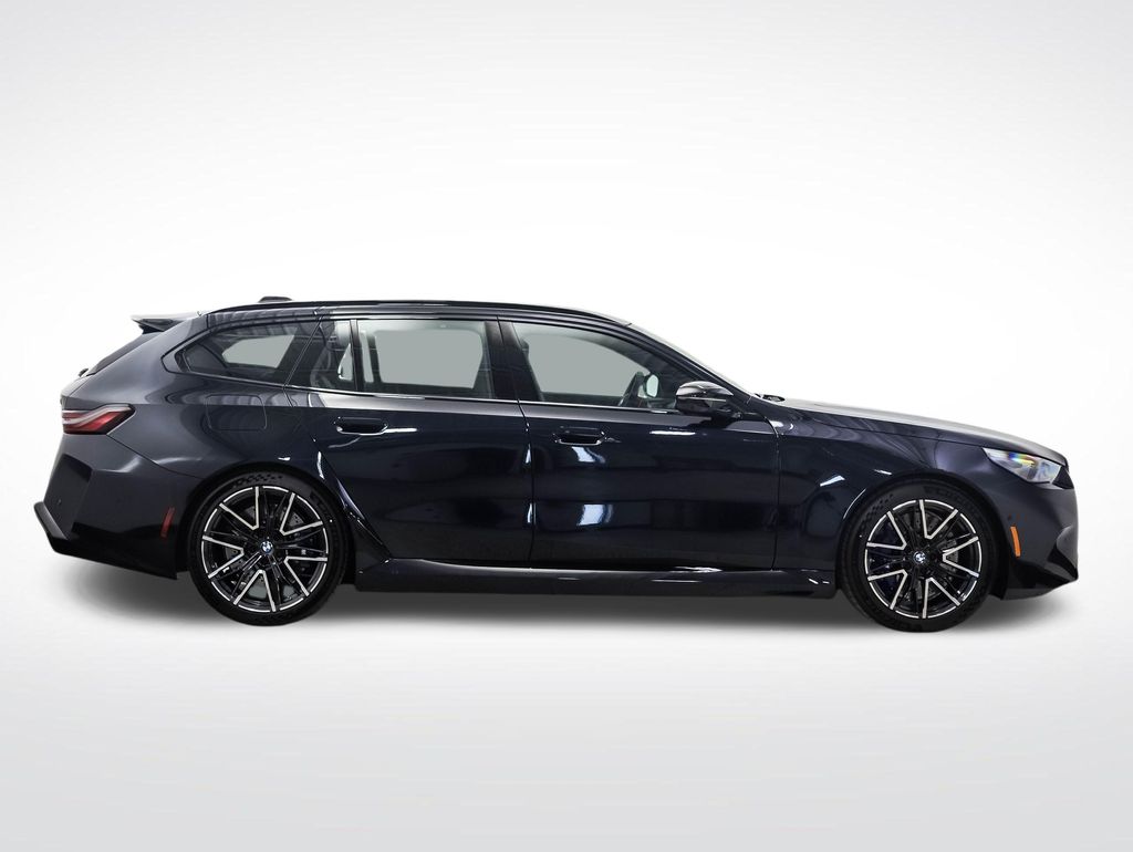 Thumbnail: 2026 BMW M5 - 7