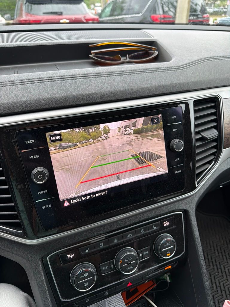 View vehicle photo 2