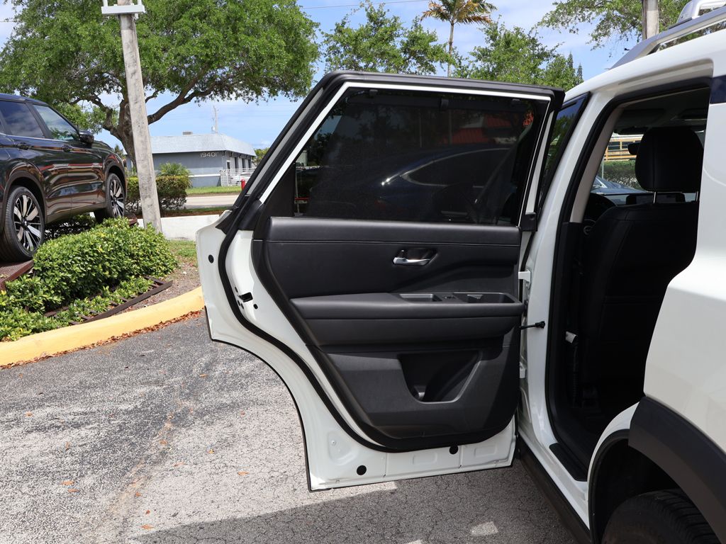 Used 2024 White Nissan SL image 26