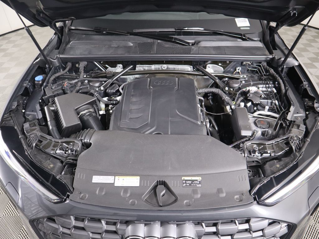 Thumbnail: 2025 Audi Q5 - 32