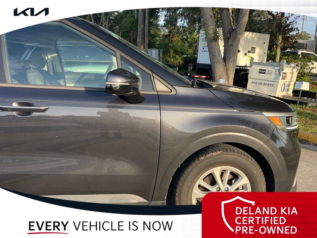 Used 2022 Kia Carnival Van