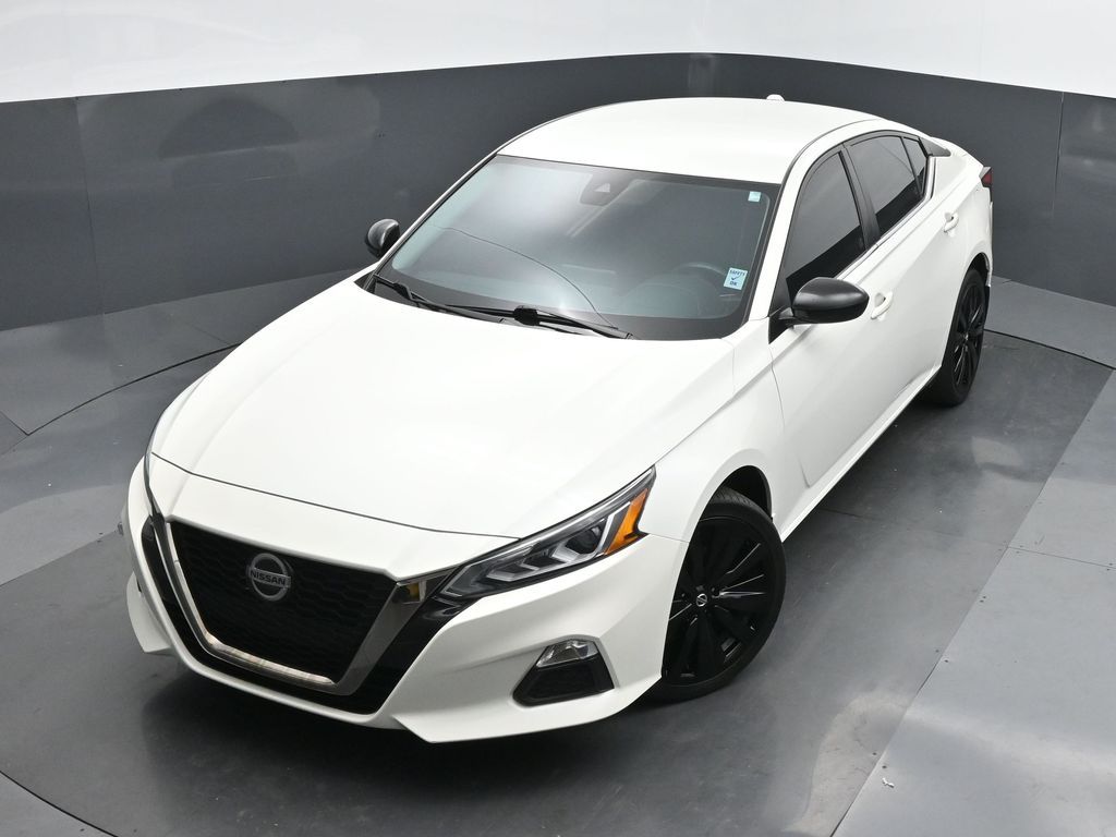 2022 Nissan Altima SR Intelligent AWD