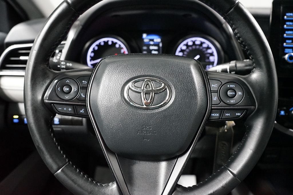 Thumbnail: 2023 Toyota Camry - 12