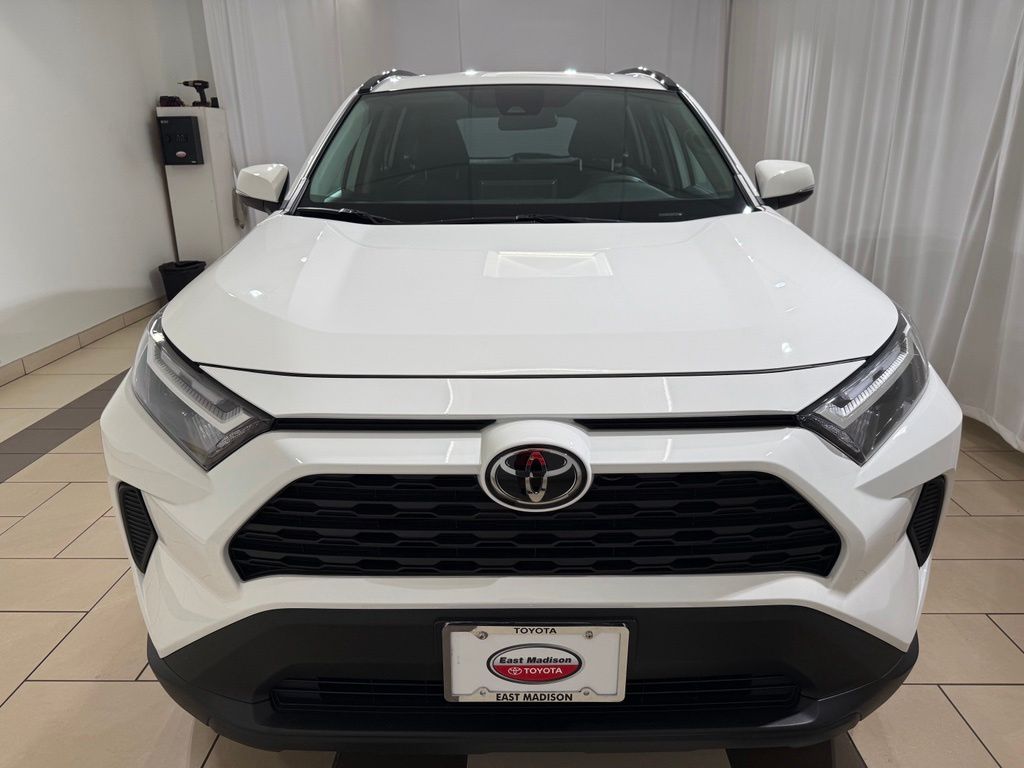Thumbnail: 2025 Toyota RAV4 - 8