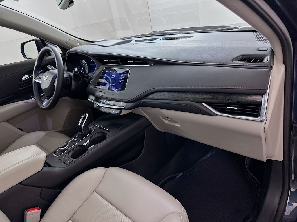 Thumbnail: 2021 Cadillac XT4 - 29