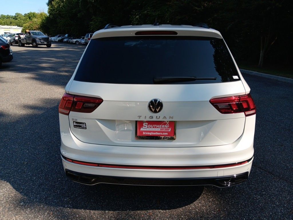 2024 Volkswagen Tiguan 2.0T SE R-Line Black 4