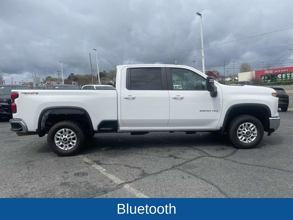 2024 Chevrolet Silverado 2500HD LT - Photo 9