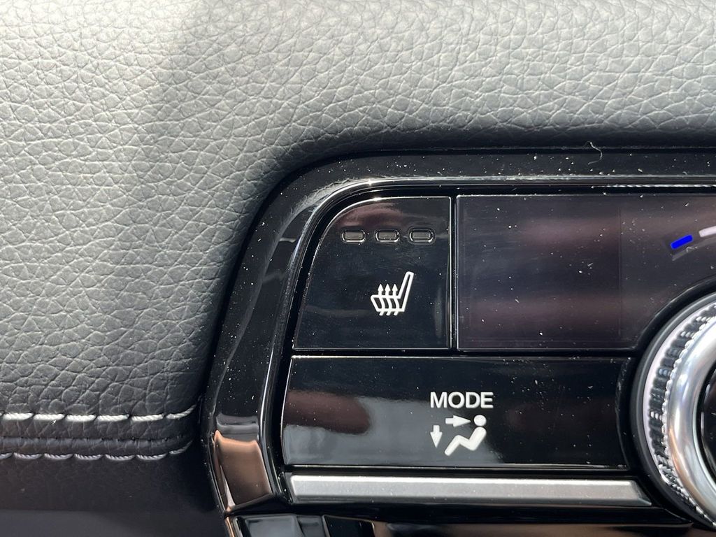 new 2025 Honda Pilot car, priced at $43,195