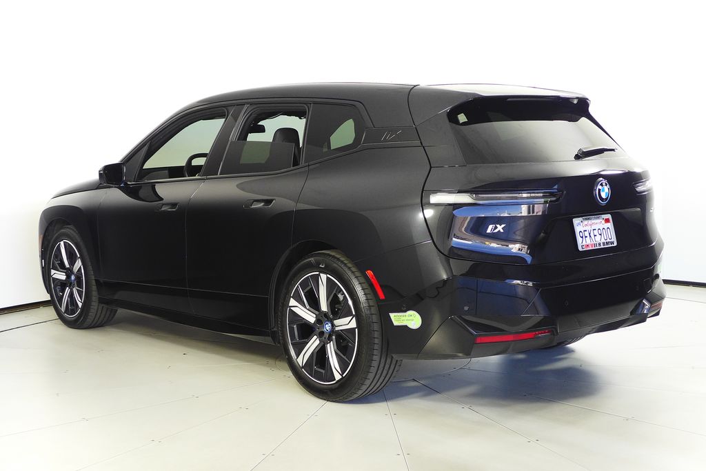 Thumbnail: 2023 BMW iX - 8