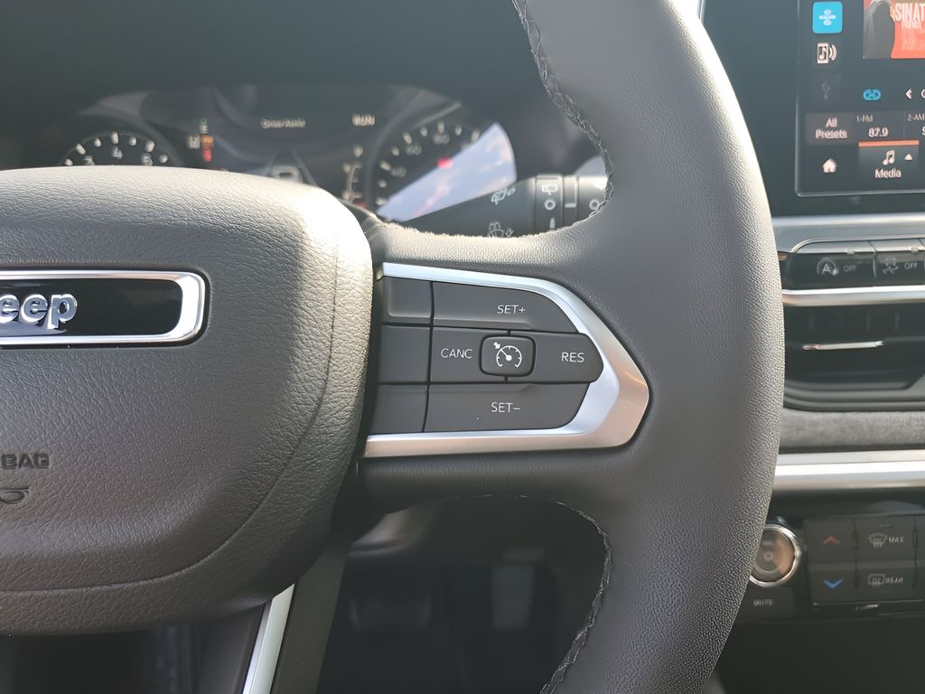 New 2026 Black Jeep Latitude image 34