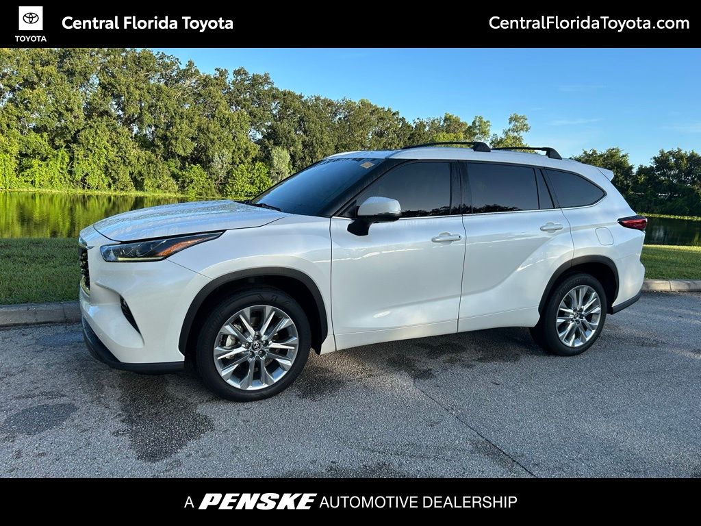 Thumbnail: 2020 Toyota Highlander - 1
