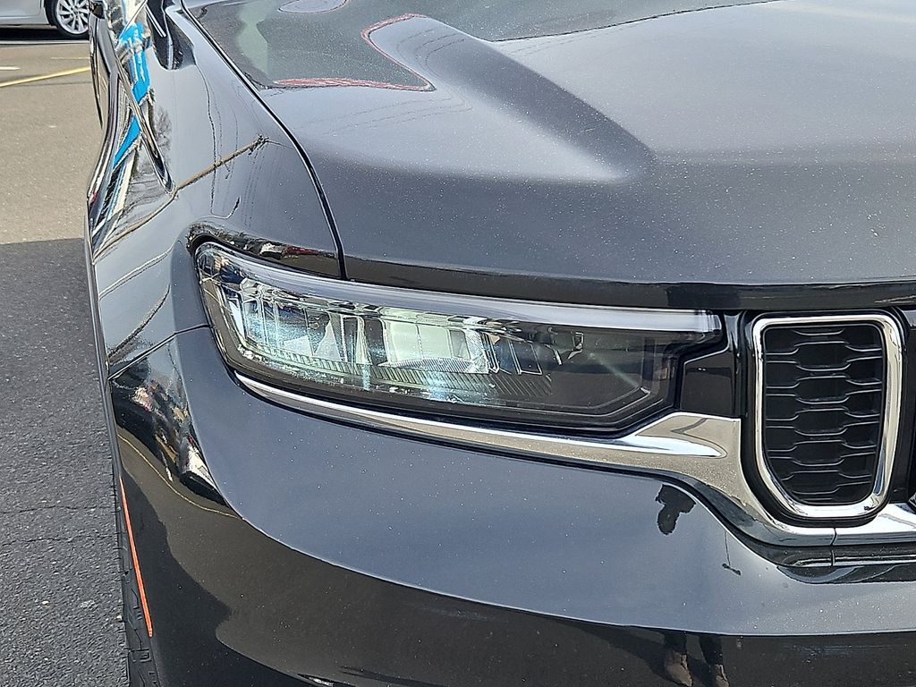 Thumbnail: 2023 Jeep Grand Cherokee L - 10