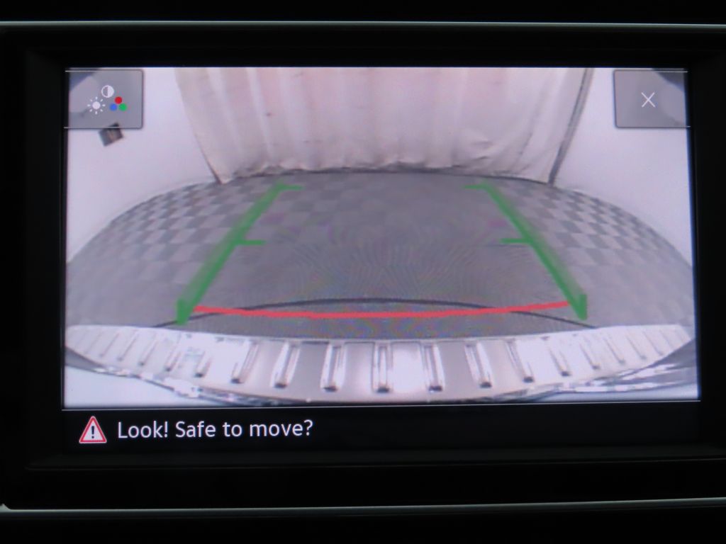 Thumbnail: 2022 Volkswagen Tiguan - 15