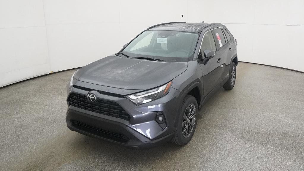 Thumbnail: 2025 Toyota RAV4 - 31