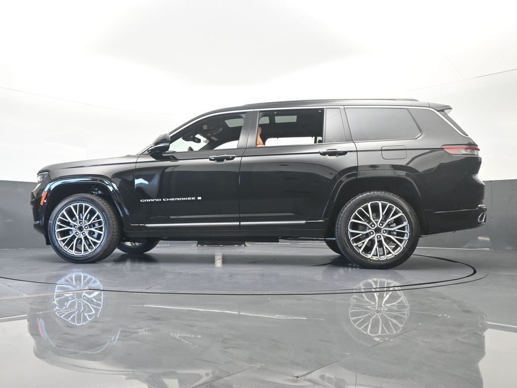 New 2025 Diamond Black Crystal Pearlcoat Jeep Summit image 57