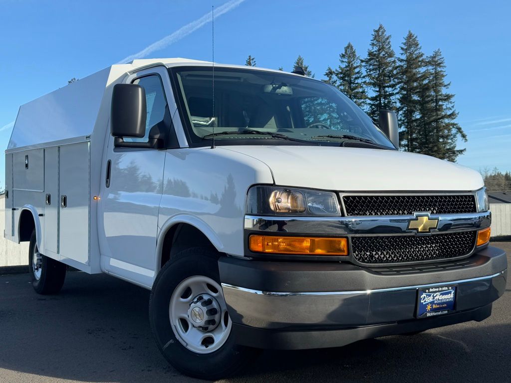 2024 Chevrolet Express 3500 WT