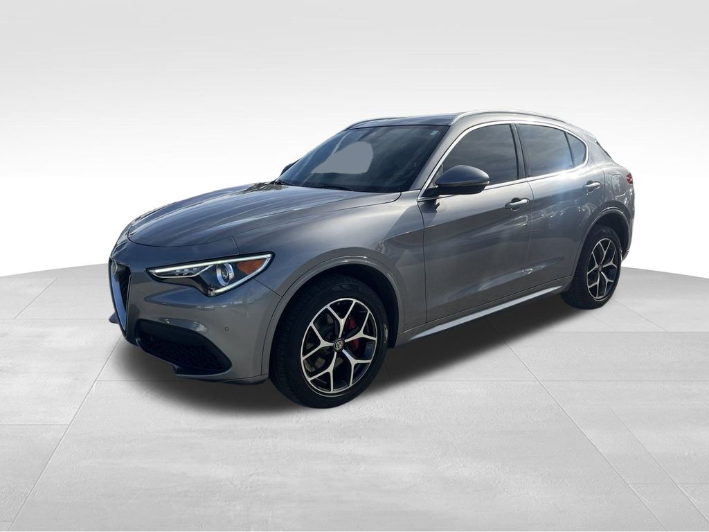 2021 Alfa Romeo Stelvio Ti 8