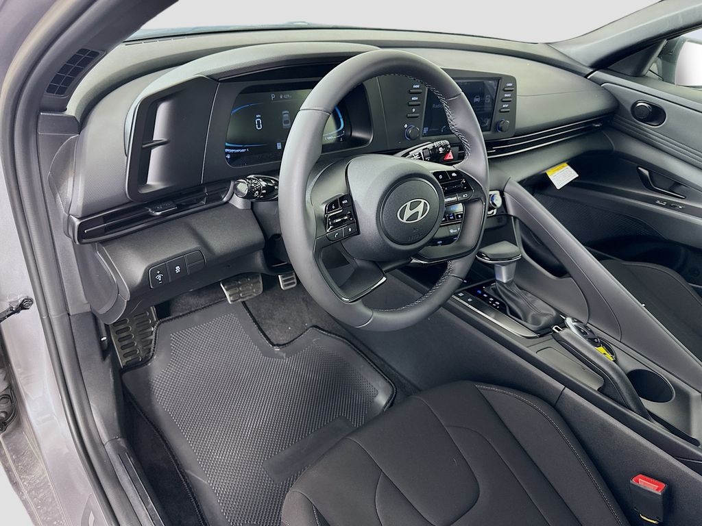Thumbnail: 2025 Hyundai Elantra - 9