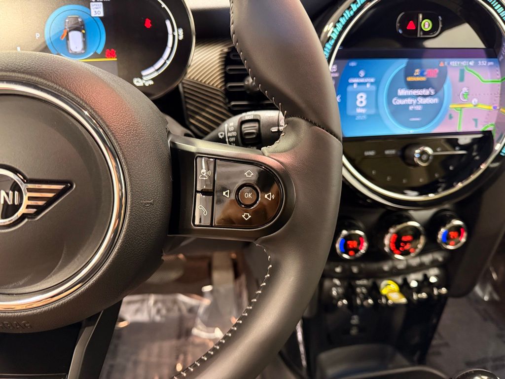 2023 MINI Cooper Base 16