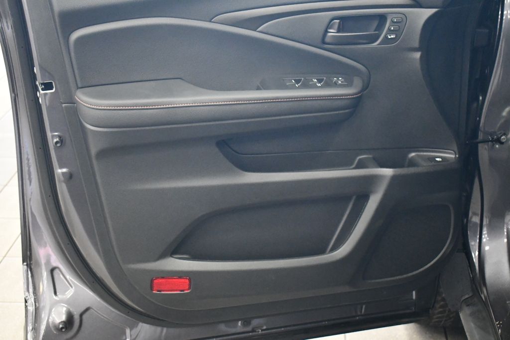 Thumbnail: 2026 Honda Ridgeline - 8