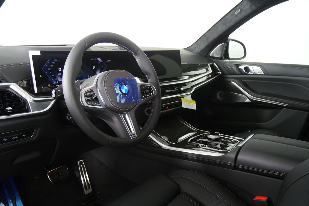 Thumbnail: 2026 BMW X7 - 14