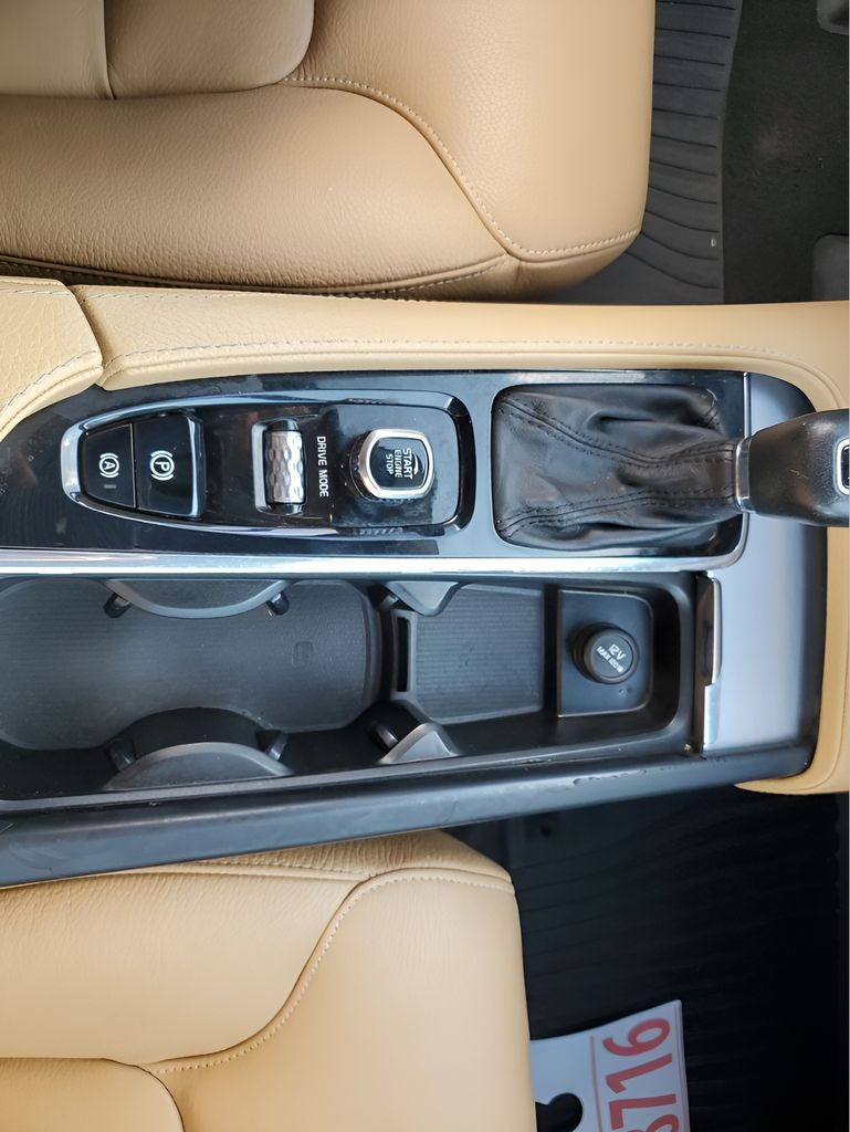 Used Car 2018 Volvo Xc90  T6 Momentum For Sale Under $15,000 In Austin, Texas