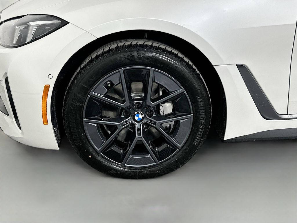 2025 BMW i4 eDrive40 23