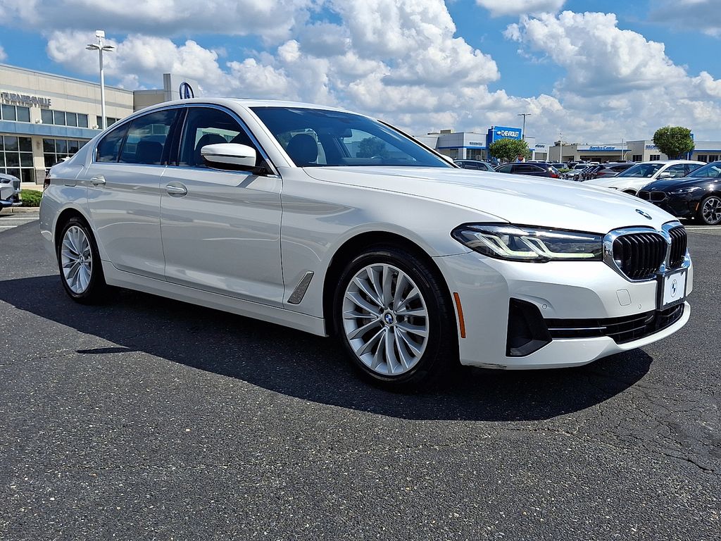 Thumbnail: 2023 BMW 5 Series - 3