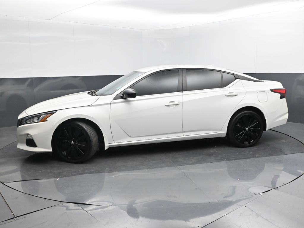 2022 Nissan Altima SR Intelligent AWD