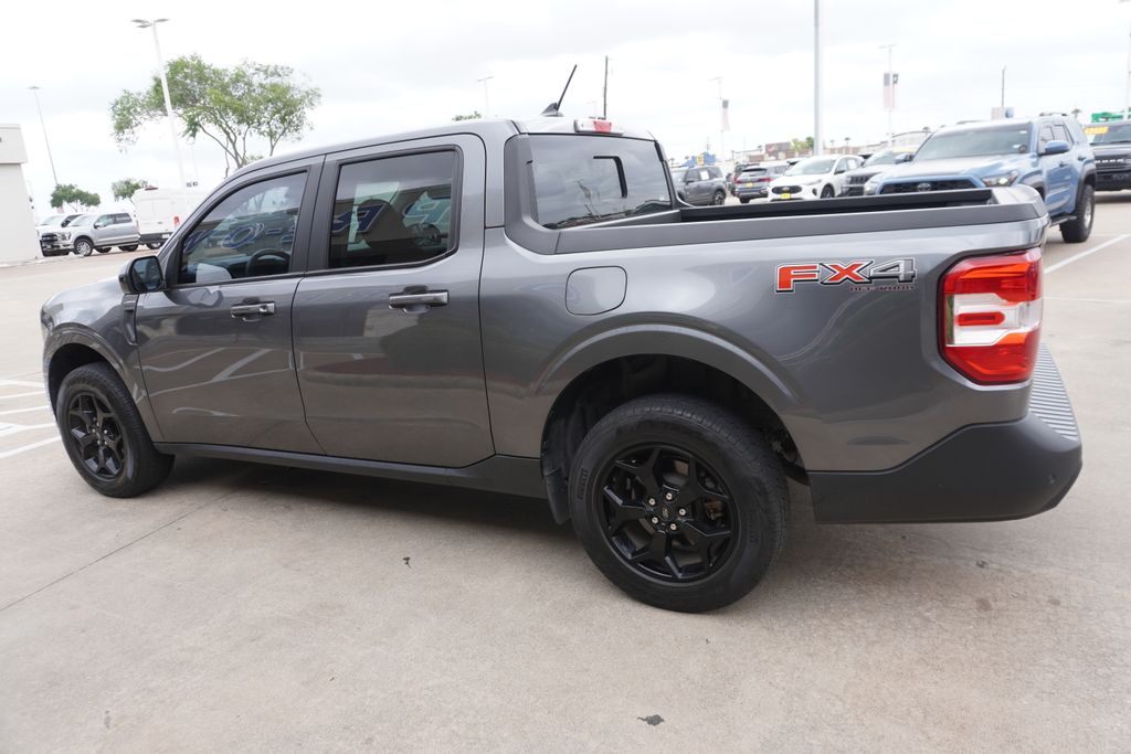 View vehicle photo 4