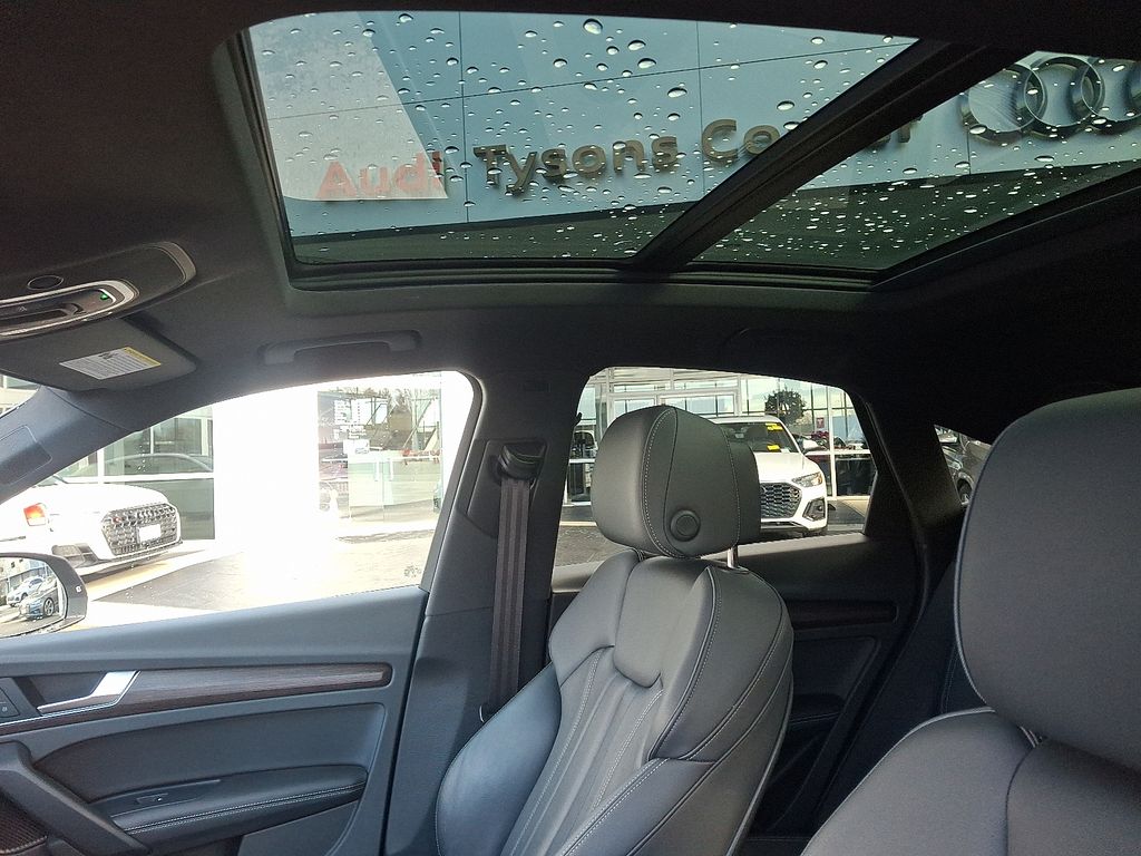 Thumbnail: 2023 Audi Q5 - 14