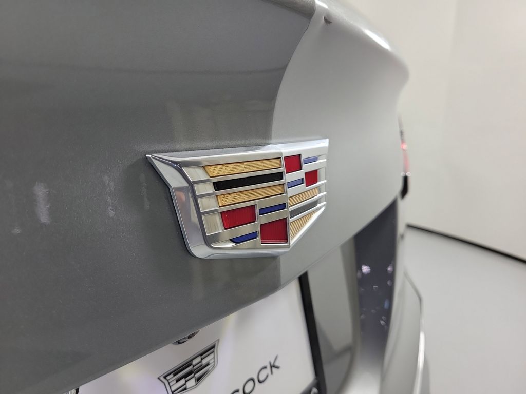 2025 Cadillac XT4 Premium Luxury - 6