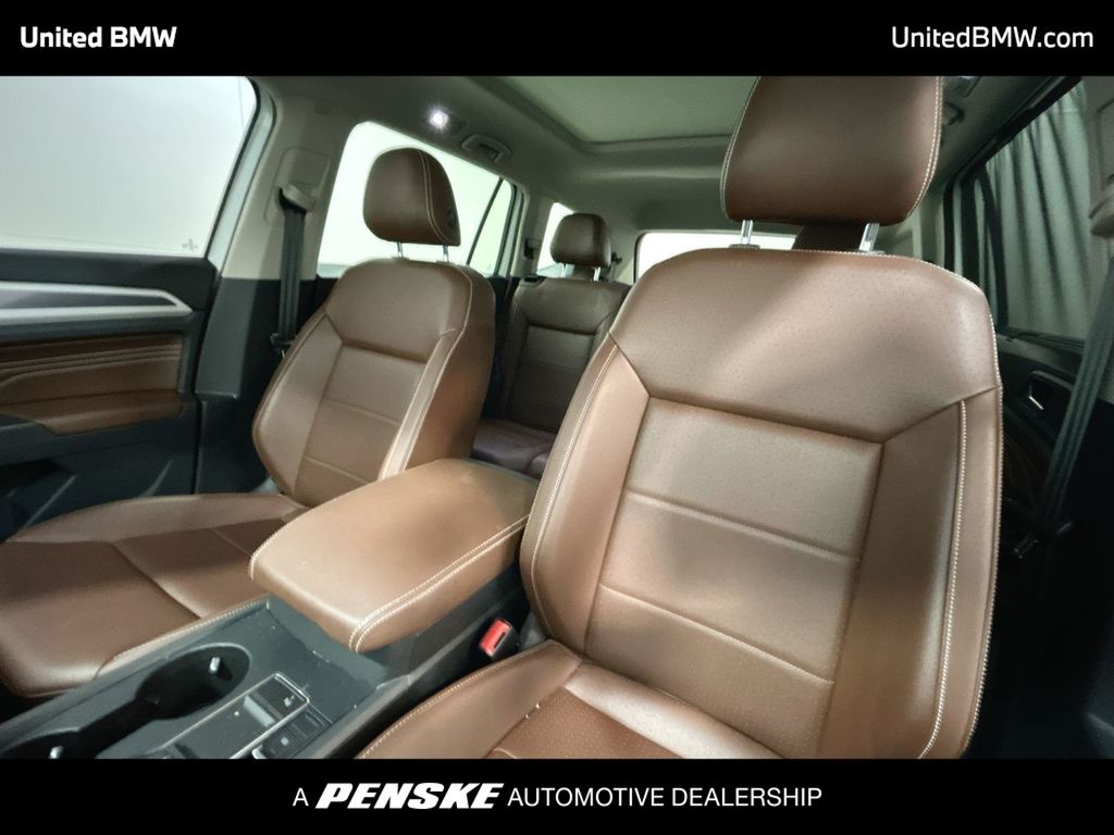 Thumbnail: 2021 Volkswagen Atlas - 13