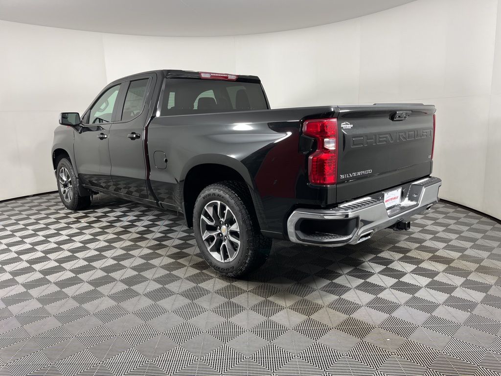 2025 Chevrolet Silverado 1500 LT 13