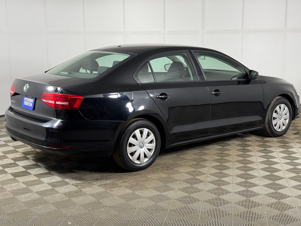 Used 2015 Black Volkswagen 2.0L S image 4