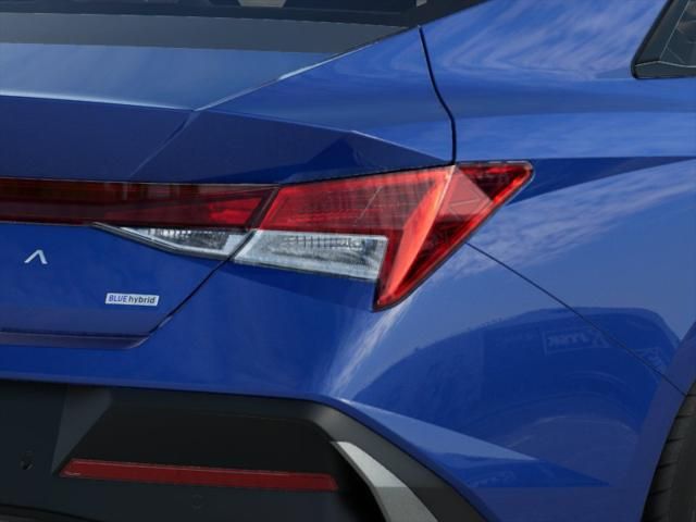 2025 Hyundai Elantra Blue 10