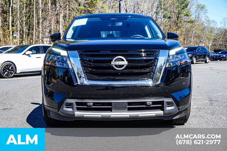 Used 2025 Black Nissan SL image 9