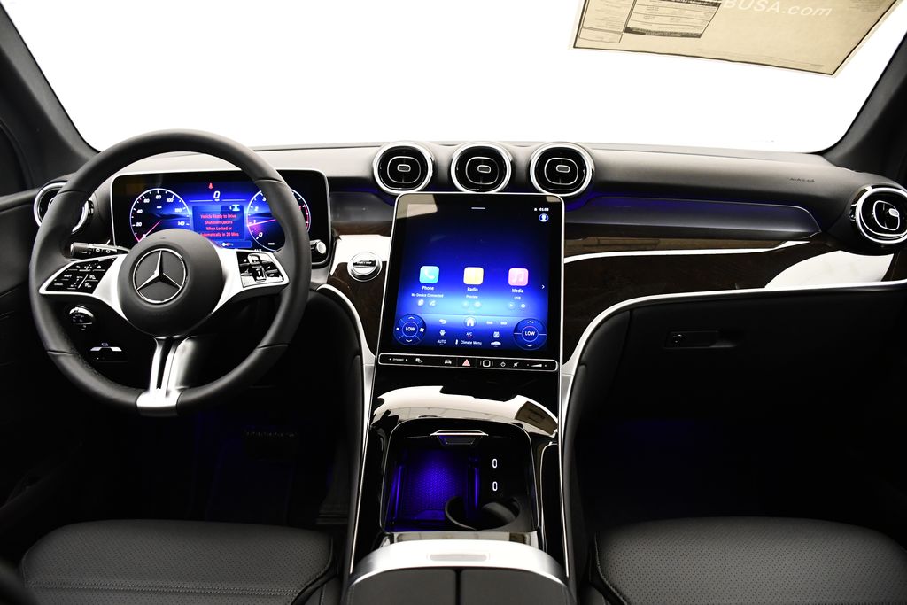 2025 Mercedes-Benz GLC 300 18