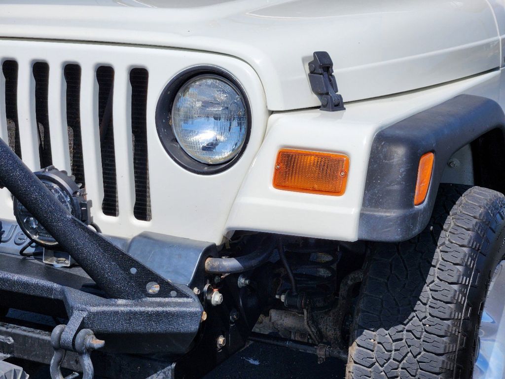 1998 Jeep Wrangler SE 7