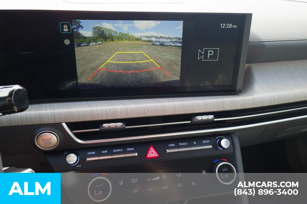Used 2025 Black Hyundai SEL image 24