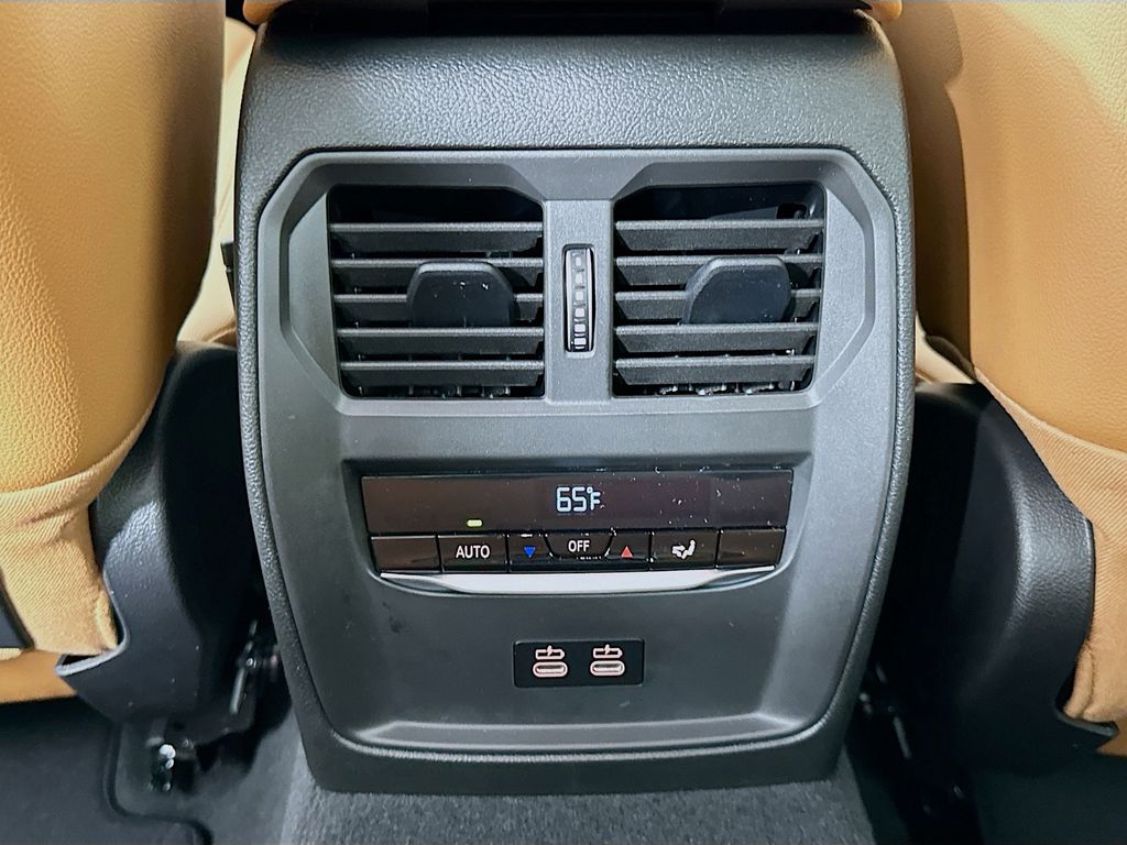 Thumbnail: 2026 BMW 3 Series - 18