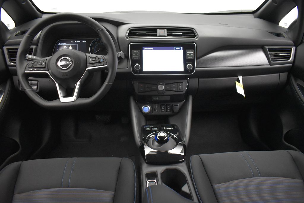 2025 Nissan Leaf SV Plus 29