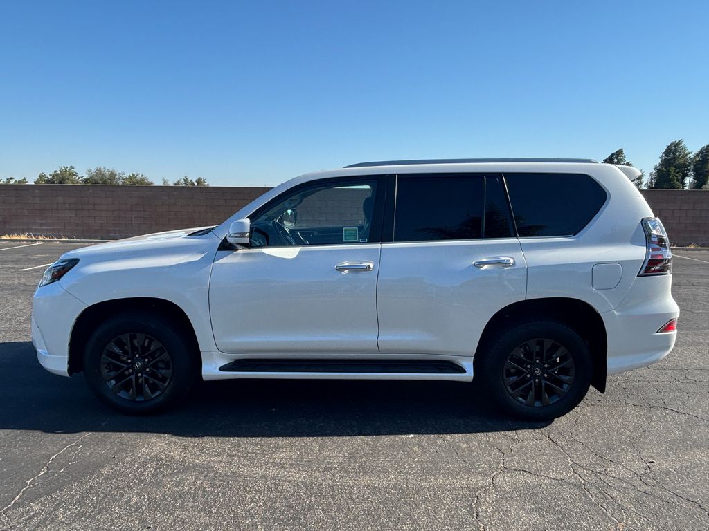 Thumbnail: 2021 Lexus GX - 8