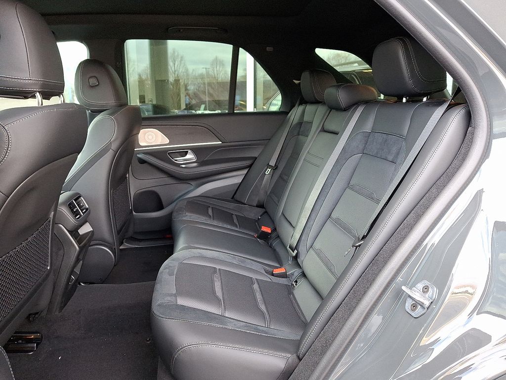 Thumbnail: 2026 Mercedes-Benz GLE - 6