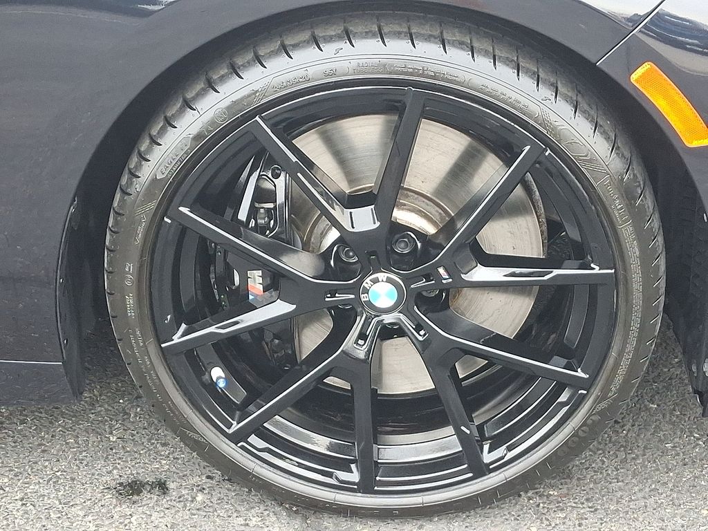 Thumbnail: 2023 BMW 8 Series - 8